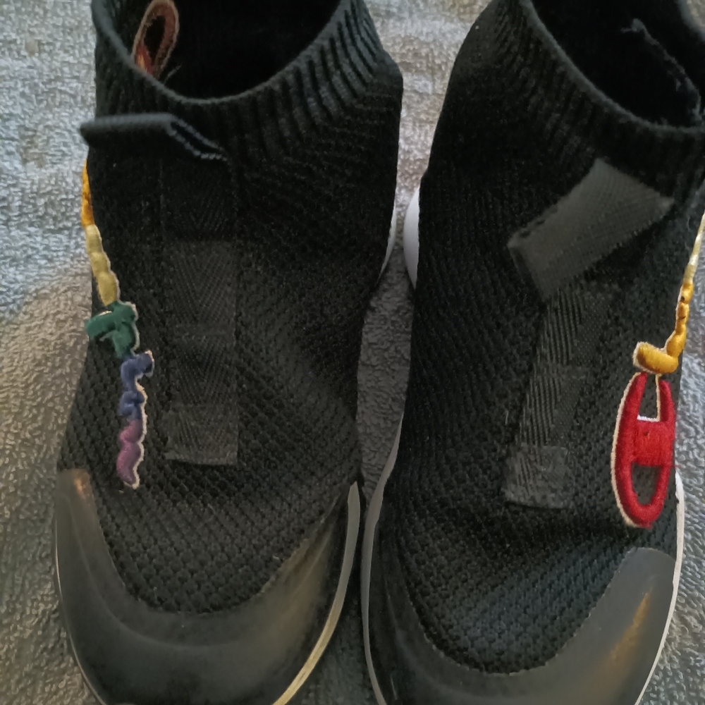 Children's shoes